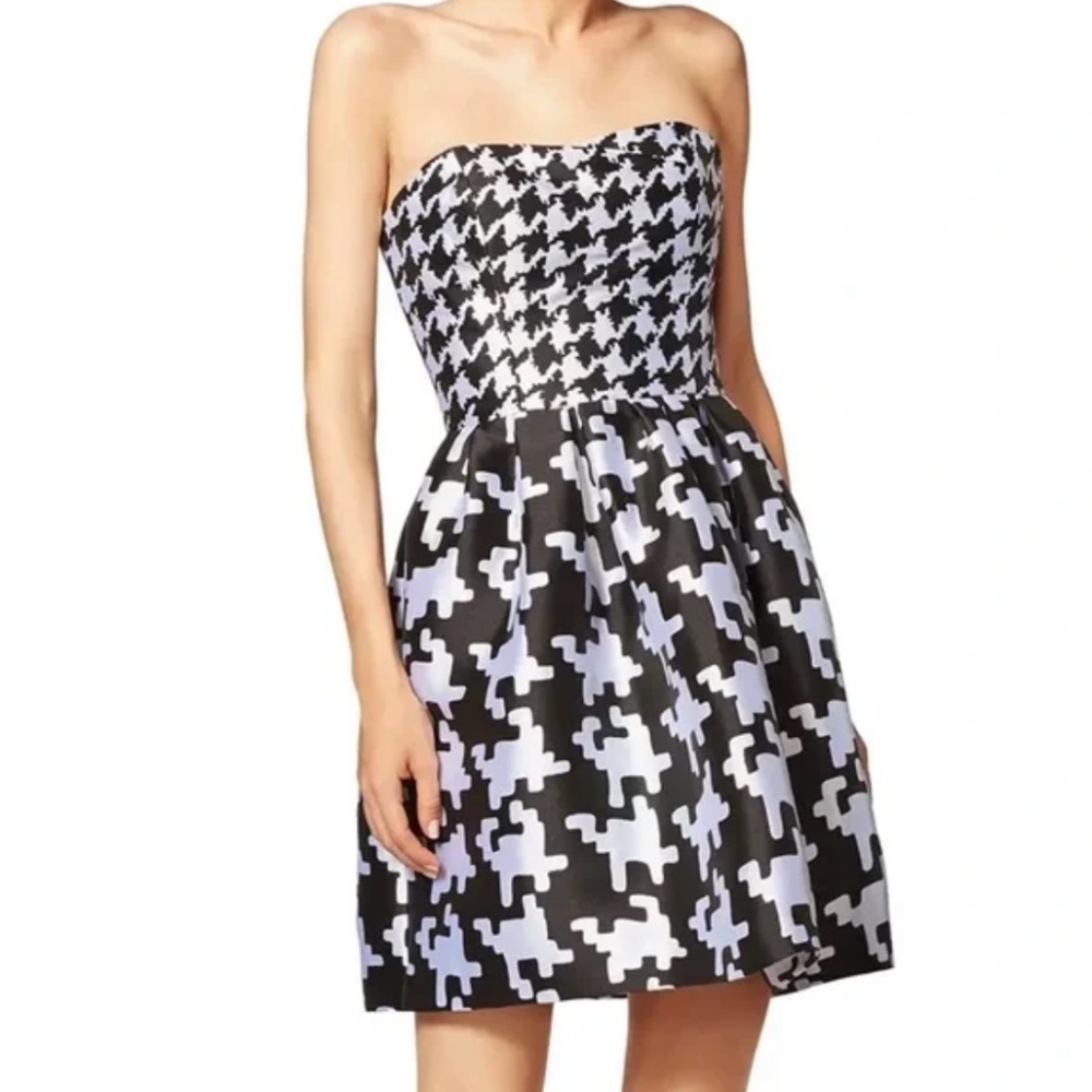 Moschino Boutique Black + White Houndstooth Cocktail Dress Size 38 (2)